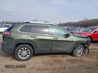 2019 Jeep Cherokee Latitude with VIN 1C4PJMCB7KD283699, listed as a IAAI auction lot 41548866 with 95,723 mi miles. Bid and sale history available at carsss.com. Image 13.
