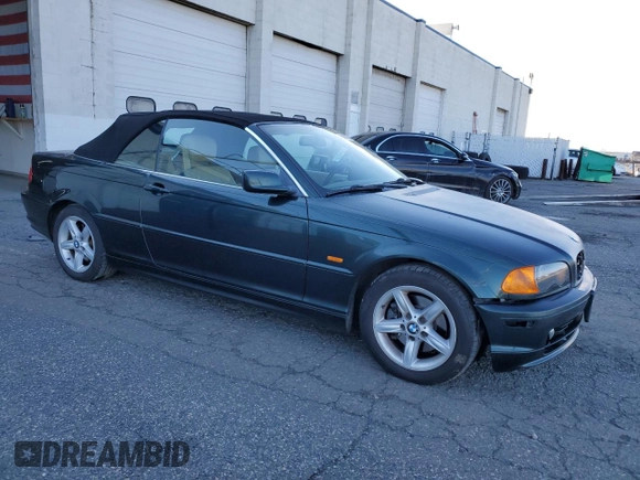 2003 BMW 3 Series 325Ci with VIN WBABS33423JY44040, listed as a Copart auction lot 88942165 with 162,105 mi miles and Salvage Title. Bid and sale history available at carsss.com. Image 4.