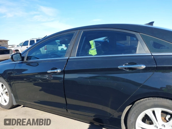 2012 Hyundai Sonata SE z VIN 5NPEC4AC6CH423122, wystawiony jako IAAI lot #41879178 z przebiegiem 64 681 mil mil oraz . Historia ofert i sprzedaży dostępna na DreamBid. Obrazek 15.