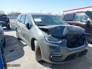 2023 Chrysler Pacifica Hybrid Touring L with VIN 2C4RC1L75PR599135, listed as a IAAI auction lot 39785830 with 28,781 mi miles. Bid and sale history available at carsss.com. Image 1.