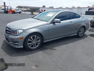 2012 Mercedes-Benz C 250 с VIN WDDGJ4HB1CF751432, выставлен на аукционе IAAI как лот 42202778 с пробегом 102 327 миль миль и . История ставок и продаж доступна на DreamBid. Изображение 2.