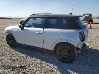 2018 MINI Hardtop Cooper S with VIN WMWXP7C50J2C62388, listed as a Copart auction lot 80764024 with 28,966 mi miles and Salvage Title. Bid and sale history available at DreamBid. Image 2.