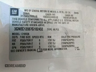 2007 Chevrolet Avalanche LTZ z VIN 3GNEC12087G182432, wystawiony jako IAAI lot #42344553 z przebiegiem Nie podano mil oraz . Historia ofert i sprzedaży dostępna na DreamBid. Obrazek 9.