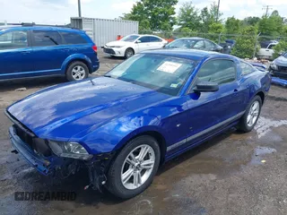 2013 Ford Mustang V6 with VIN 1ZVBP8AM4D5227735, listed as a IAAI auction lot 42395404 with 133,488 mi miles and . Bid and sale history available at DreamBid. Image 19.