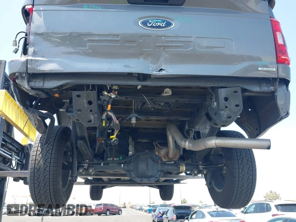 2022 Ford F-150 XL z VIN 1FTEX1EP3NKE22465, wystawiony jako IAAI lot #42179153 z przebiegiem 26 500 mil mil oraz . Historia ofert i sprzedaży dostępna na DreamBid. Obrazek 18.
