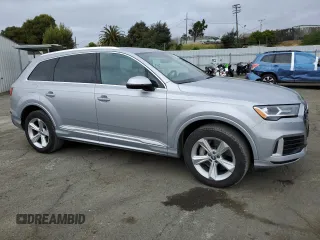 2020 Audi Q7 Premium with VIN WA1AJAF70LD008733, listed as a Copart auction lot 53377775 with 62,285 mi miles and Salvage title. Bid and sale history available at DreamBid. Image 4.