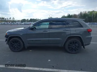 2020 Jeep Grand Cherokee Altitude z VIN 1C4RJFAG5LC364453, wystawiony jako IAAI lot #42168969 z przebiegiem 66 573 mil mil oraz . Historia ofert i sprzedaży dostępna na DreamBid. Obrazek 14.