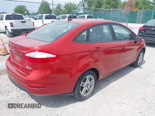 2018 Ford Fiesta SE z VIN 3FADP4BJ1JM132084, wystawiony jako IAAI lot #42296074 z przebiegiem 62 852 mil mil oraz . Historia ofert i sprzedaży dostępna na DreamBid. Obrazek 4.