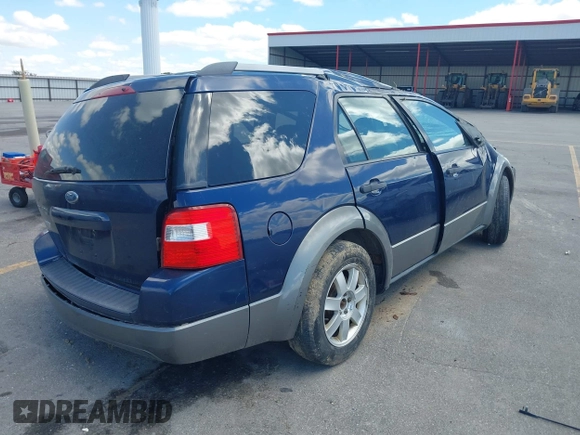 2005 Ford Freestyle SE with VIN 1FMZK041X5GA40830, listed as a IAAI auction lot 42323519 with Not provided miles and . Bid and sale history available at DreamBid. Image 4.