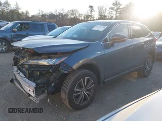 2021 Toyota Venza LE with VIN JTEAAAAH7MJ054564, listed as a IAAI auction lot 41303939 with 29,455 mi miles. Bid and sale history available at carsss.com. Image 2.
