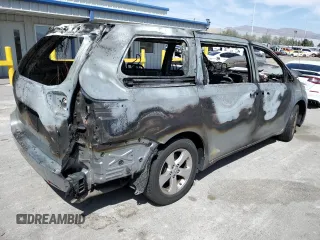 2014 Toyota Sienna L z VIN 5TDZK3DC1ES473465, wystawiony jako Copart lot #52207815 z przebiegiem Nie podano mil oraz Nie do naprawy • Non repairable. Historia ofert i sprzedaży dostępna na DreamBid. Obrazek 3.