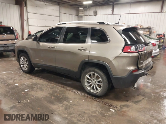 2019 Jeep Cherokee Latitude with VIN 1C4PJMCX3KD356109, listed as a IAAI auction lot 41211181 with 84,072 mi miles. Bid and sale history available at carsss.com. Image 3.