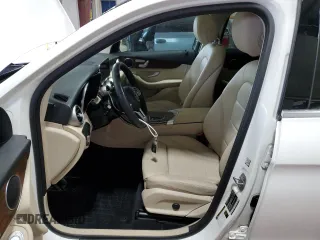 2021 Mercedes-Benz GLC 300 z VIN W1N0G8EB8MF939736, wystawiony jako Copart lot #58501565 z przebiegiem 45 354 mil mil oraz Szkody całkowita. Historia ofert i sprzedaży dostępna na DreamBid. Obrazek 7.