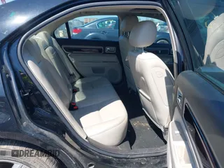 2007 Lincoln MKZ z VIN 3LNHM26TX7R636306, wystawiony jako IAAI lot #42220142 z przebiegiem 152 728 mil mil oraz . Historia ofert i sprzedaży dostępna na DreamBid. Obrazek 8.