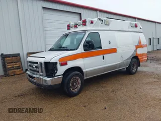 2013 Ford E-Series Commercial z VIN 1FDSS3ES9DDA09286, wystawiony jako IAAI lot #41563966 z przebiegiem 336 040 mil mil oraz . Historia ofert i sprzedaży dostępna na DreamBid. Obrazek 18.