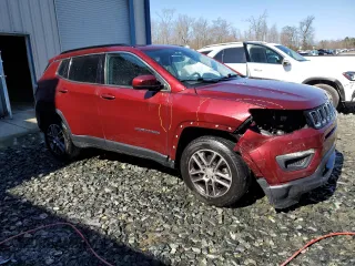 2020 Jeep Compass Latitude with VIN 3C4NJDBB6LT251735, listed as a Copart auction lot 50236265 with 113,258 mi miles and Clean Title. Bid and sale history available at DreamBid. Image 4.
