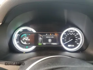 2017 Kia Niro FE with VIN KNDCB3LC0H5082972, listed as a Copart auction lot 86800214 with 176,938 mi miles and Salvage Title. Bid and sale history available at carsss.com. Image 9.