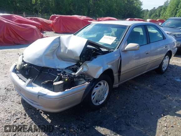 2001 Toyota Camry CE z VIN 4T1BG22K01U053432, wystawiony jako IAAI lot #42257822 z przebiegiem 128 610 mil mil oraz . Historia ofert i sprzedaży dostępna na DreamBid. Obrazek 20.