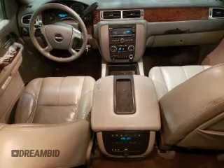 2009 GMC Yukon SLT w/4SB with VIN 1GKFK33099R252828, listed as a Copart auction lot 43205945 with 301,544 mi miles and Salvage Title. Bid and sale history available at carsss.com. Image 8.