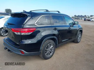 2019 Toyota Highlander SE with VIN 5TDKZRFH9KS332308, listed as a IAAI auction lot 42659392 with 68,333 mi miles and . Bid and sale history available at DreamBid. Image 4.