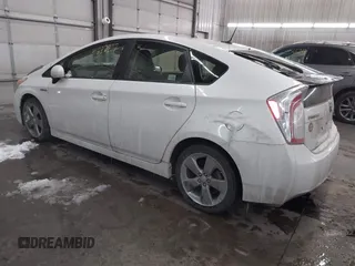 2013 Toyota Prius One with VIN JTDKN3DU5D5609960, listed as a IAAI auction lot 41533827 with 231,754 mi miles. Bid and sale history available at carsss.com. Image 3.