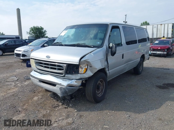 2002 Ford Econoline Passenger XL с VIN 1FBSS31L22HB33221, выставлен на аукционе IAAI как лот 42613580 с пробегом 196 057 миль миль и . История ставок и продаж доступна на DreamBid. Изображение 6.