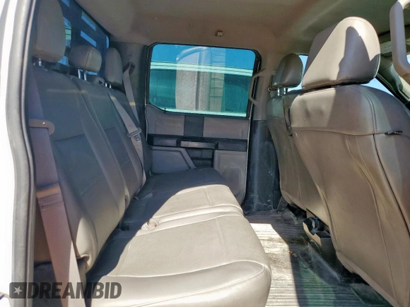 2018 Ford F-350 XL z VIN 1FT8W3BT3JEC94976, wystawiony jako Copart lot #57109615 z przebiegiem 149 143 mil mil oraz Czysty tytuł • Clean title. Historia ofert i sprzedaży dostępna na DreamBid. Obrazek 11.