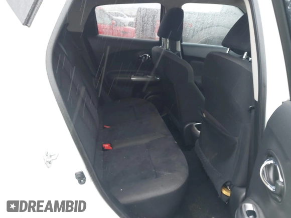 2015 Nissan Juke S with VIN JN8AF5MR9FT507984, listed as a IAAI auction lot 41539017 with 132,597 mi miles. Bid and sale history available at carsss.com. Image 8.