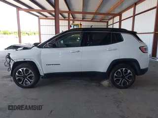 2024 Jeep Compass Limited z VIN 3C4NJDCN6RT597494, wystawiony jako IAAI lot #42538077 z przebiegiem 31 033 mil mil oraz . Historia ofert i sprzedaży dostępna na DreamBid. Obrazek 15.