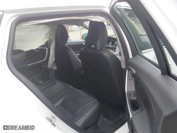2017 Volvo V60 Premier with VIN YV140MEK0H1336301, listed as a IAAI auction lot 41607341 with 136,518 mi miles. Bid and sale history available at carsss.com. Image 8.