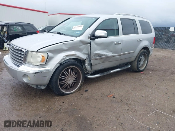 2008 Chrysler Aspen Limited z VIN 1A8HX58N88F136163, wystawiony jako IAAI lot #41544496 z przebiegiem 158 878 mil mil oraz . Historia ofert i sprzedaży dostępna na DreamBid. Obrazek 17.