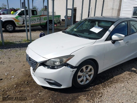 2014 Mazda Mazda3 i Sport with VIN JM1BM1U75E1175758, listed as a IAAI auction lot 40202671 with 172,759 mi miles. Bid and sale history available at carsss.com. Image 2.