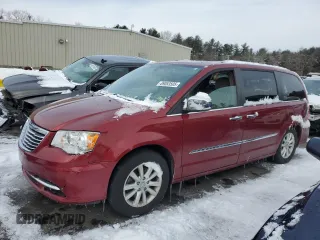 2016 Chrysler Town & Country Limited Platinum with VIN 2C4RC1GG8GR121964, listed as a Copart auction lot 89053505 with 204,277 mi miles and Salvage Title. Bid and sale history available at carsss.com. Image 1.