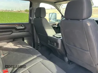 2024 Chevrolet Silverado 3500HD LT with VIN 1GC4YTEY4RF240866, listed as a Copart auction lot 85077284 with 6,933 mi miles and Salvage Title. Bid and sale history available at carsss.com. Image 6.