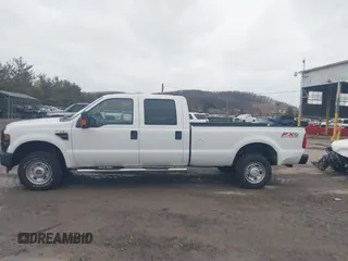 2010 Ford Super Duty F-250 SRW XL with VIN 1FTSW2B59AEB36692, listed as a IAAI auction lot 41517219 with 43,151 mi miles. Bid and sale history available at carsss.com. Image 14.