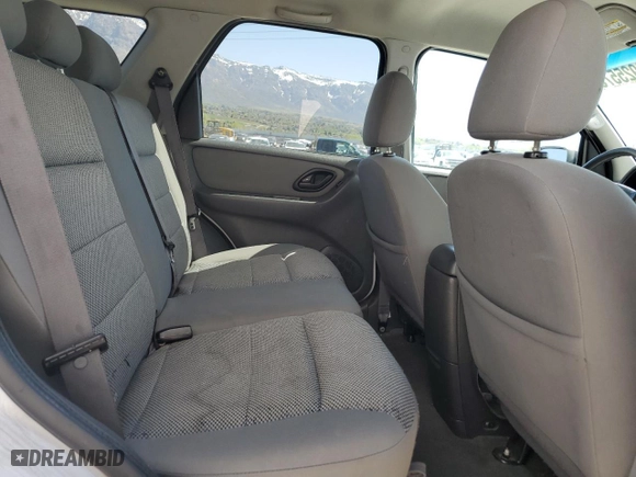 2005 Ford Escape XLT with VIN 1FMYU93105DA03153, listed as a Copart auction lot 53925575 with 282,714 mi miles and Clean Title. Bid and sale history available at carsss.com. Image 11.