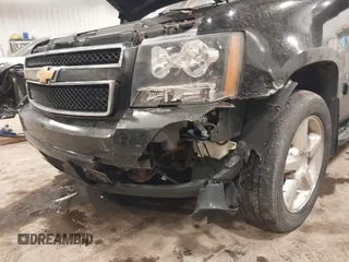 2007 Chevrolet Avalanche LTZ with VIN 3GNFK12327G236731, listed as a IAAI auction lot 41707271 with 243,088 mi miles. Bid and sale history available at carsss.com. Image 6.