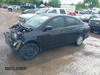 2016 Nissan Versa S z VIN 3N1CN7AP3GL907876, wystawiony jako IAAI lot #42134165 z przebiegiem 75 869 mil mil oraz . Historia ofert i sprzedaży dostępna na DreamBid. Obrazek 18.