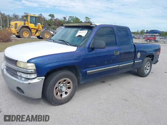 2000 Chevrolet Silverado 1500 with VIN 2GCEC19W3Y1137511, listed as a IAAI auction lot 41449575 with 309,743 mi miles and . Bid and sale history available at DreamBid. Image 2.