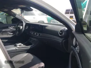 2019 Mercedes-Benz E-Class E 300 with VIN WDDZF4JB8KA566102, listed as a IAAI auction lot 41690183 with 89,085 mi miles. Bid and sale history available at carsss.com. Image 5.