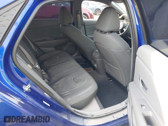 2024 Hyundai Elantra SEL z VIN KMHLS4DG2RU821902, wystawiony jako IAAI lot #41938643 z przebiegiem 6 381 mil mil oraz . Historia ofert i sprzedaży dostępna na DreamBid. Obrazek 8.