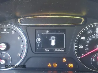 2016 Kia Sorento LX with VIN 5XYPG4A36GG045104, listed as a IAAI auction lot 41922121 with 169,874 mi miles and . Bid and sale history available at carsss.com. Image 15.