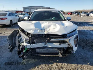 2025 Chevrolet Trax LS with VIN KL77LFEP9SC045001, listed as a Copart auction lot 42746215 with 16,184 mi miles and Salvage Title. Bid and sale history available at DreamBid. Image 5.