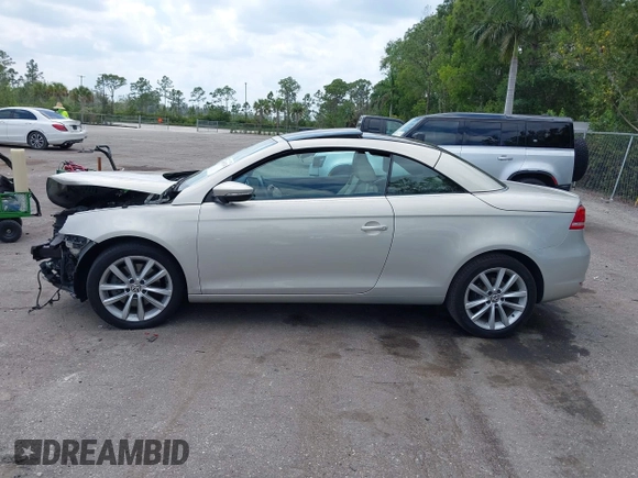 2012 Volkswagen Eos Komfort with VIN WVWBW7AHXCV006075, listed as a IAAI auction lot 42054520 with 104,037 mi miles and . Bid and sale history available at DreamBid. Image 13.