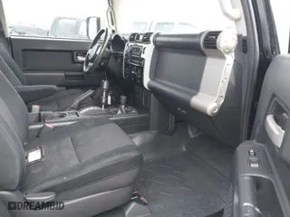 2008 Toyota FJ Cruiser with VIN JTEBU11F18K001112, listed as a IAAI auction lot 41834271 with 153,272 mi miles. Bid and sale history available at carsss.com. Image 5.