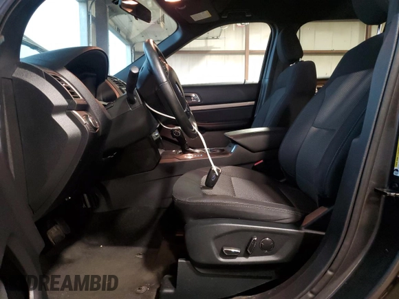2018 Ford Explorer XLT с VIN 1FM5K7DH7JGC21530, выставлен на аукционе Copart как лот 63737465 с пробегом 89 295 миль миль и Списание • Salvage title. История ставок и продаж доступна на DreamBid. Изображение 7.