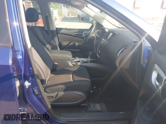 2017 Nissan Pathfinder SV with VIN 5N1DR2MM4HC675341, listed as a IAAI auction lot 40087490 with 95,106 mi miles. Bid and sale history available at carsss.com. Image 5.