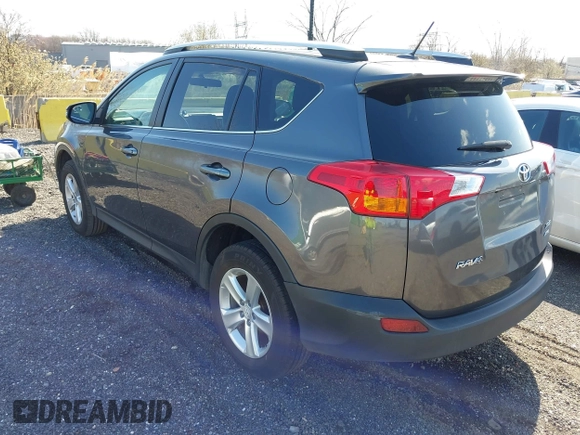 2014 Toyota RAV4 XLE with VIN 2T3RFREV2EW143193, listed as a IAAI auction lot 41892552 with 185,433 mi miles. Bid and sale history available at carsss.com. Image 3.