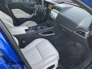 2017 Jaguar F-Pace with VIN SADCP2BV7HA059876, listed as a Copart auction lot 75567304 with 43,310 mi miles and Salvage title. Bid and sale history available at DreamBid. Image 5.