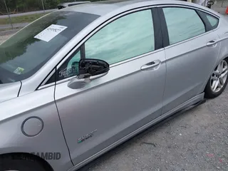 2017 Ford Fusion Titanium с VIN 3FA6P0SU0HR409820, выставлен на аукционе IAAI как лот 41919527 с пробегом 77 301 миль миль и . История ставок и продаж доступна на DreamBid. Изображение 21.
